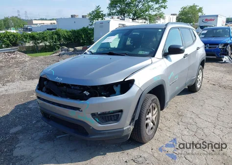2018 Jeep Compass Sport 4X4 из США, поврежденный, VIN 3C4NJDAB4JT100231